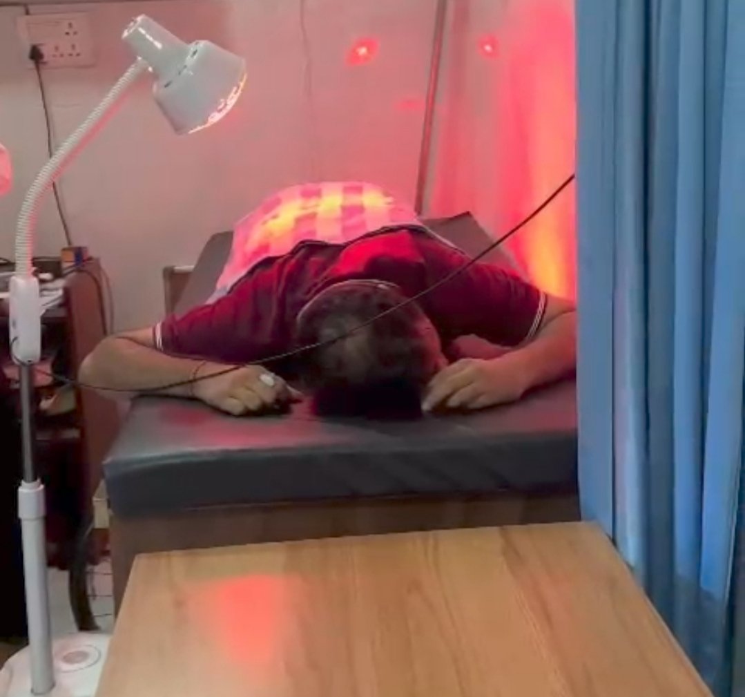 Back pain treatment in Jaipur at Long Life Physiotherapy